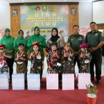 Semarak HUT TNI ke-79 Dandim 0816/Sidoarjo dan Ketua Persit KCK Pimpin Fashion Show Kids