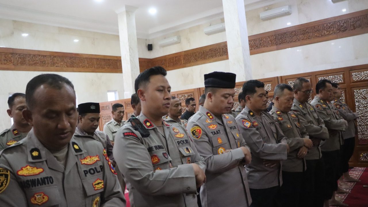 Polres Tulungagung Gelar Salat Gaib Untuk Almarhum Yang Gugur Dalam Melaksakan Tugas